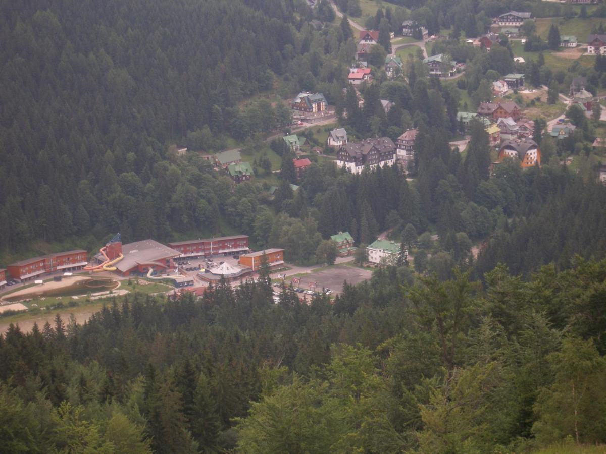 Hotel Diana Špindlerŭv Mlýn Luaran gambar