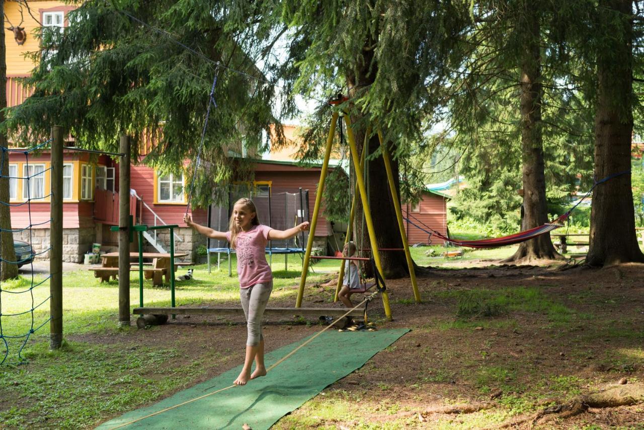 Hotel Diana Špindlerŭv Mlýn Luaran gambar