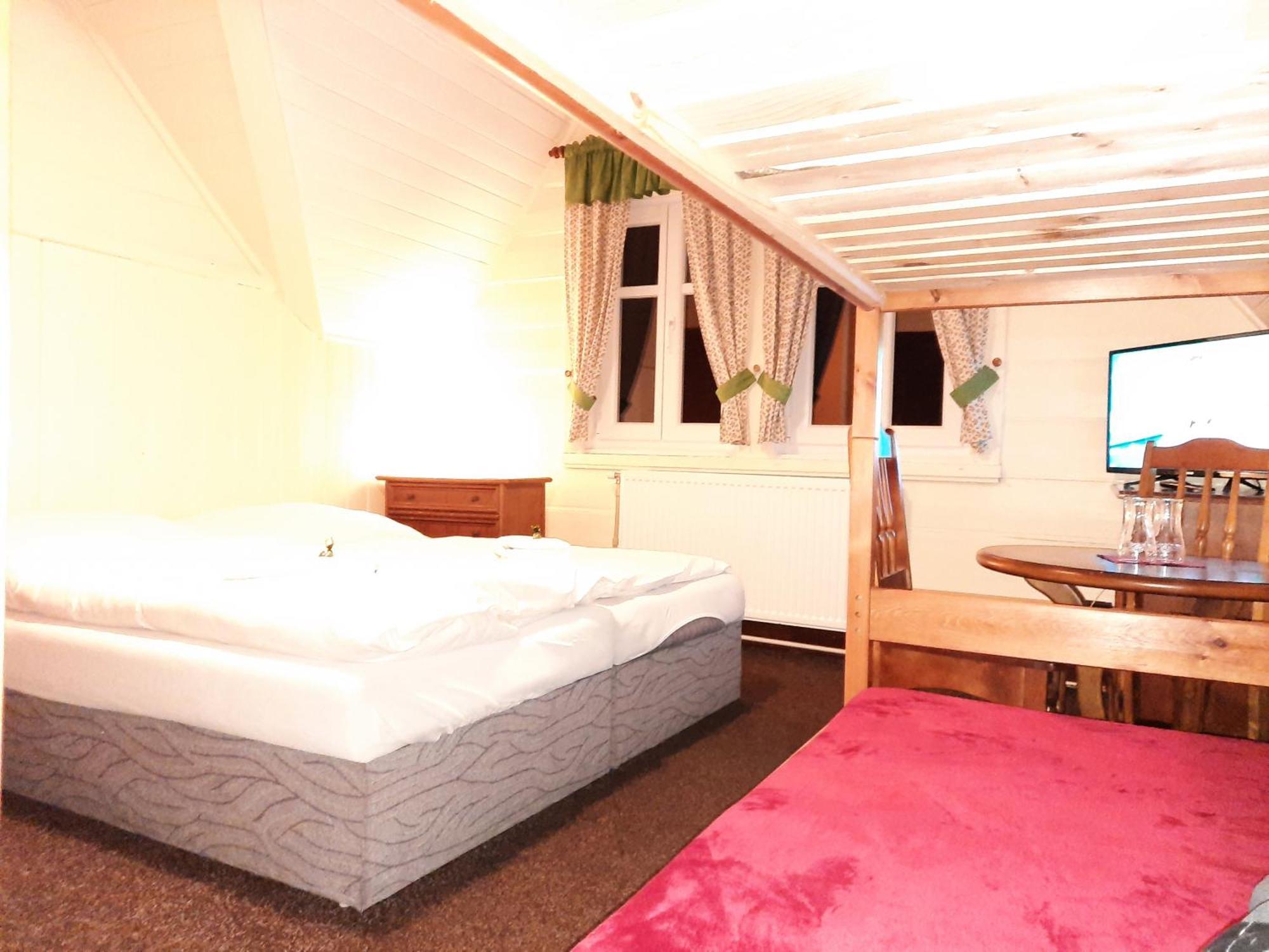 Hotel Diana Špindlerŭv Mlýn Luaran gambar