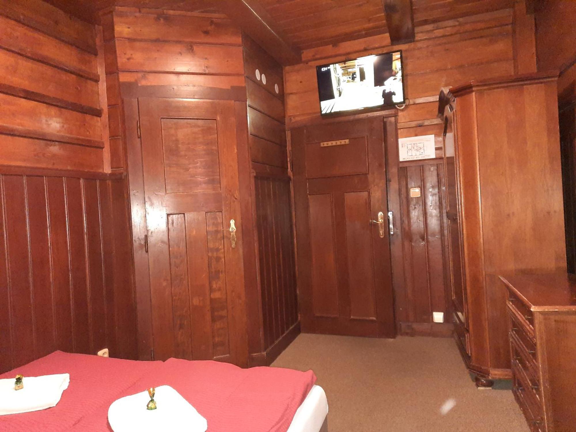 Hotel Diana Špindlerŭv Mlýn Luaran gambar