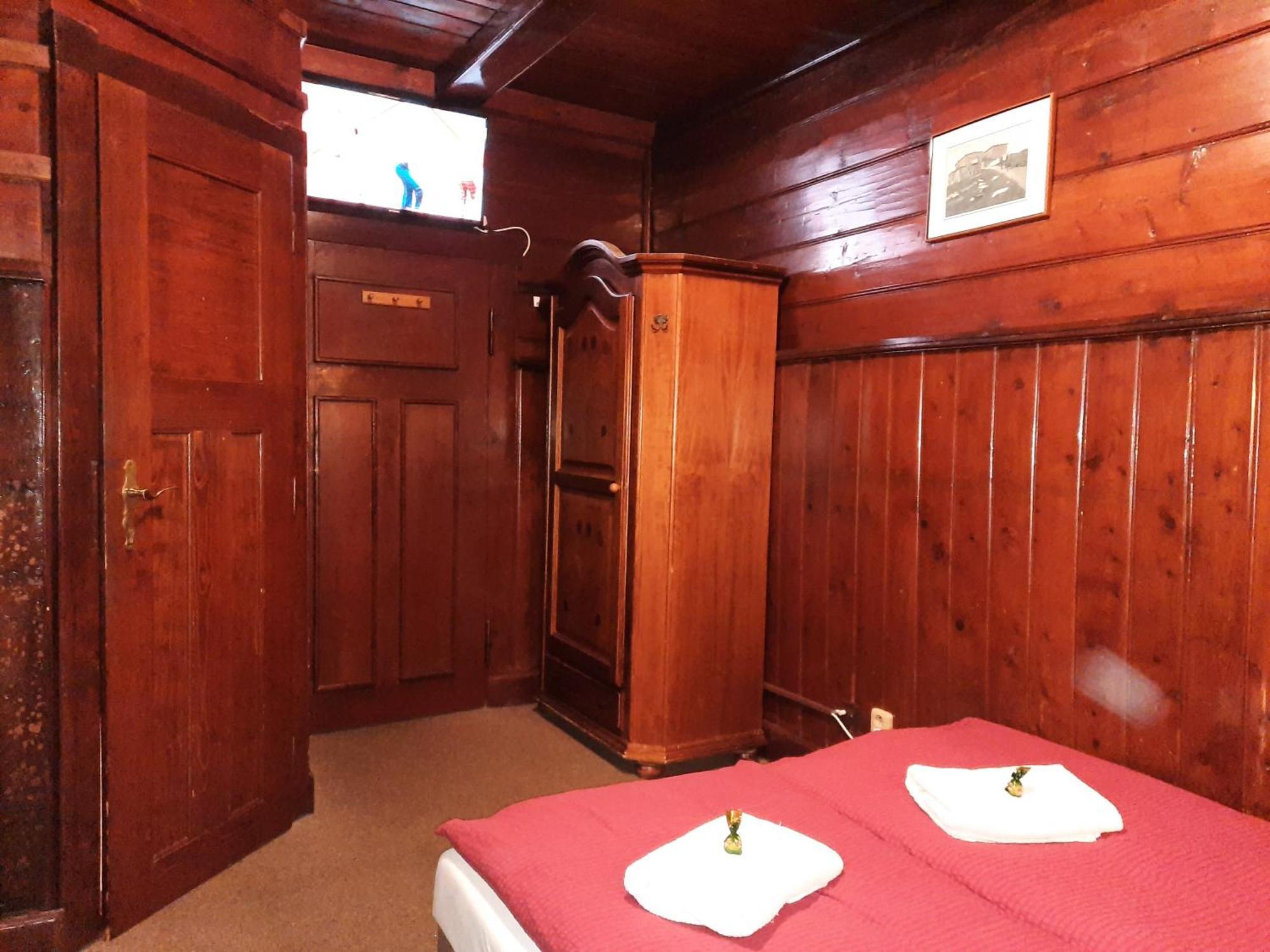 Hotel Diana Špindlerŭv Mlýn Luaran gambar